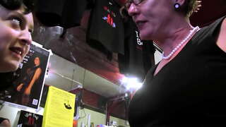 кретени в бара - зрели лесбийки ифом HDpornvideo