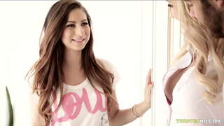 معصوم نینی ہو جاتا ہے threesomed