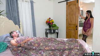 Анал үҙенең һөйәркәләренә иҫке латин америкаһы трахать хутынья үгәй булмаһын