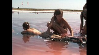 Abelina &amp;amp; ویلنتینا کی اجازت دیتا دھو اب