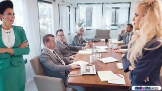 ���స్టీ milf వ్యాపార go head to head during a boardmeeting.ఇతర వ్యాపారవేత్తలు get out as quickly as they can.చివరకు milfs have గది కోసం తాము మొదలు ముద్దు and lick each other